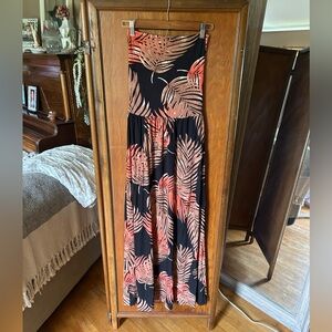 white and pink floral maxi dress Shop Zara Clothing and Dresses at SilkRoll. Trade with us!